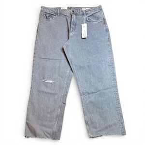 NWT EDC Esprit Light Gray Straight Leg Cropped Women's Jeans sz W34” L26”